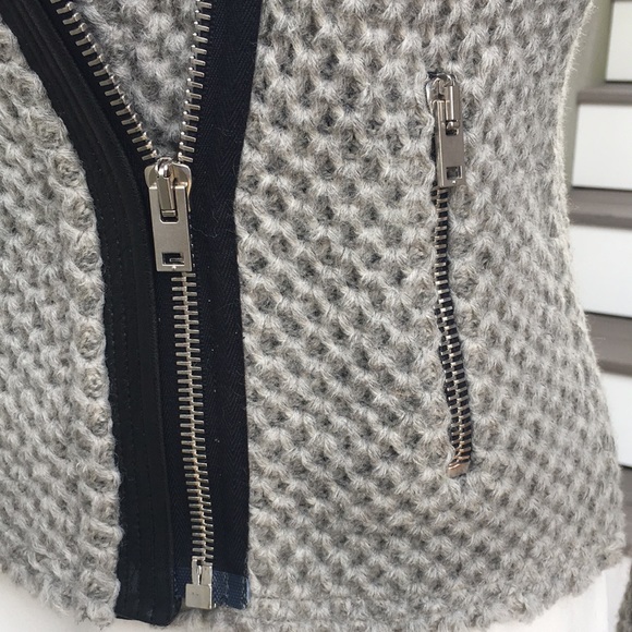 IRO - Picture 6 of 9